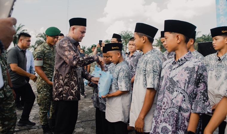 Momen HUT RI, Elang 3 Hambalang Riau Gelar Zikir Akbar dan Bagikan 1.000 Paket Sembako di Kampar