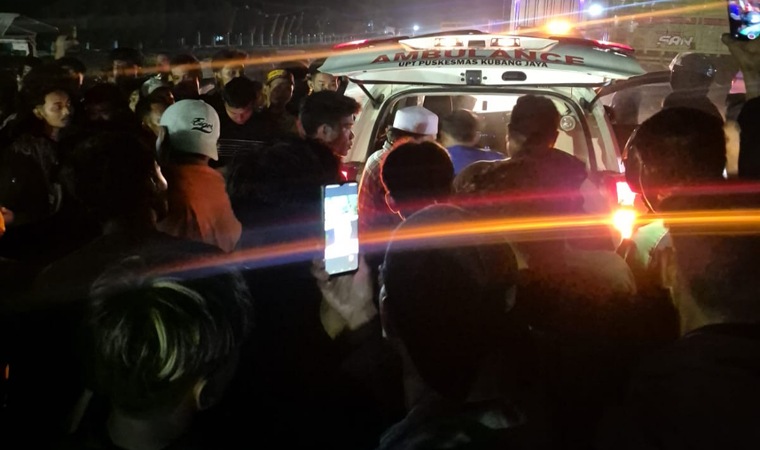 Perempuan Muda Tewas Kecelakaan Maut di Kubang Raya Kampar, Mobil Penabrak Kabur dari TKP