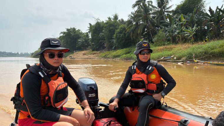 Terbawa Arus Saat Berenang di Sungai Kuantan, Remaja 17 Tahun Masih Dicari Tim SAR