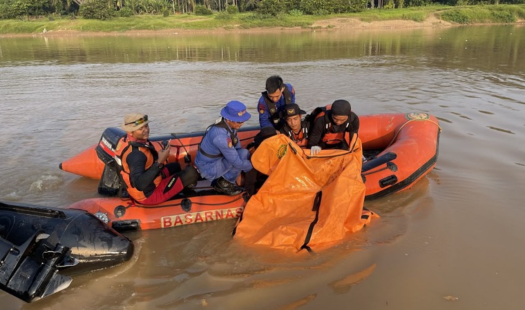 Dua Hari Dicari, Remaja 17 Tahun Tenggelam di Sungai Kuantan Ditemukan Meninggal