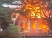 Kafe Dua Lantai di Jalan Kartama Terbakar, Enam Mobil Damkar Dikerahkan