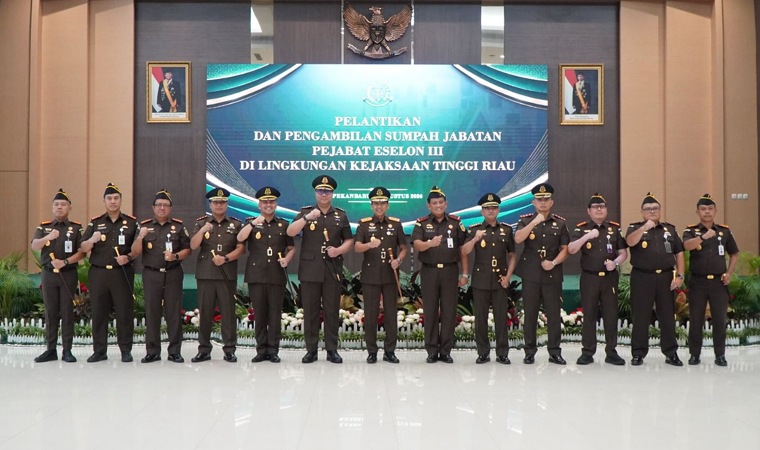 5 Pejabat Kejati Riau Berganti, Begini Pesan Kajati I Dewa Gede Wirajana