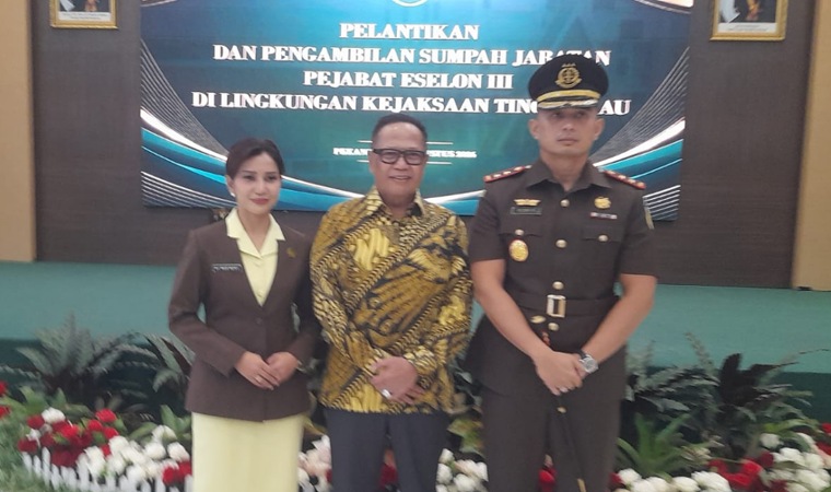 Rizky Fahrurrozi Jadi Kajari Inhu, Basrizal Koto Hadiri Langsung Pelantikan