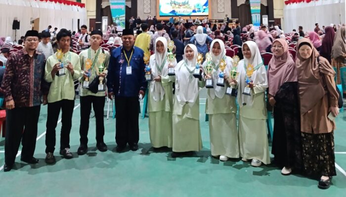 Prestasi Gemilang! 6 Santri PPM Diniyyah Pasia Borong Juara Olimpiade Bahasa Arab Tingkat Sumbar
