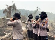 Bukan Sekadar Seremoni, Polwan Riau Ikut ‘Perang’ Lawan Karhutla