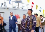 Semarak HJK Padang ke-357: KRI Teluk Kendari-518 Bersandar di Teluk Bayur