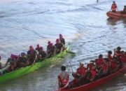 Lestarikan Budaya Minang: Gelaran Selaju Sampan Tradisional Meriahkan HJK Padang ke-357