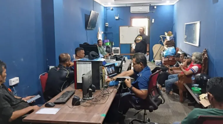Suasana rapat Panpel pada Rabu (12/8/2026) di Sekretariat. Rapat juga mempergunakan zoom meeting. (dede amri/sgl)