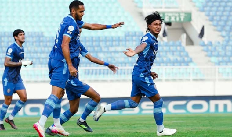 Arema FC Mengamuk, Isenmulang Kalteng Dibantai 4-0