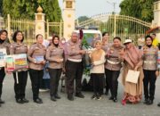 Kembali Kampanye di CFD Pekanbaru, Polantas Bagikan Helm dan Bibit Tanaman Gratis