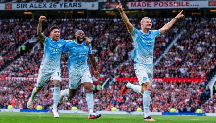 Hanya 10 Pemain, Manchester City Bungkam Manchester United di Kandang