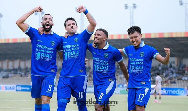 Dua Sundulan Gamaroni Antar PSPS Pekanbaru Unggul 2-0 atas Persiraja di Babak Pertama