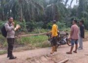 Cegah Karhutla, Polsek Batu Hampar ‘Halo-Halo’ Keliling Sungai Sialang