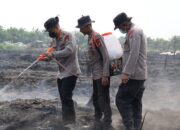 Api Karhutla Mengancam Pelalawan, Brimob Riau Turun dengan Formula X-Fire Polri