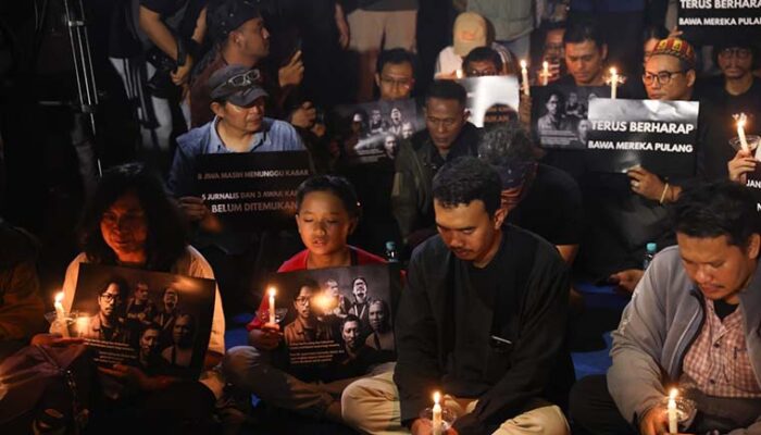 PFI Jakarta Gelar Doa Bersama untuk 5 Jurnalis dan 3 Awak Kapal yang Hilang di Selat Sunda