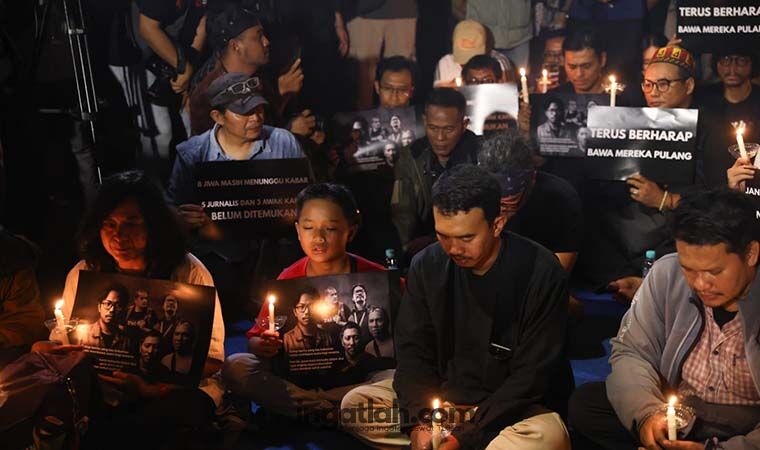 PFI Jakarta Gelar Doa Bersama untuk 5 Jurnalis dan 3 Awak Kapal yang Hilang di Selat Sunda