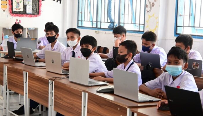 Udara Buruk di Padang, Sekolah Perketat Protokol Masker untuk Siswa dan Guru