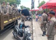 Gunakan Trotoar untuk Berjualan, Sejumlah PKL di Padang Ditertibkan