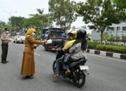 Kualitas Udara Memburuk, Pemko Padang Bagikan 11.000 Masker Gratis