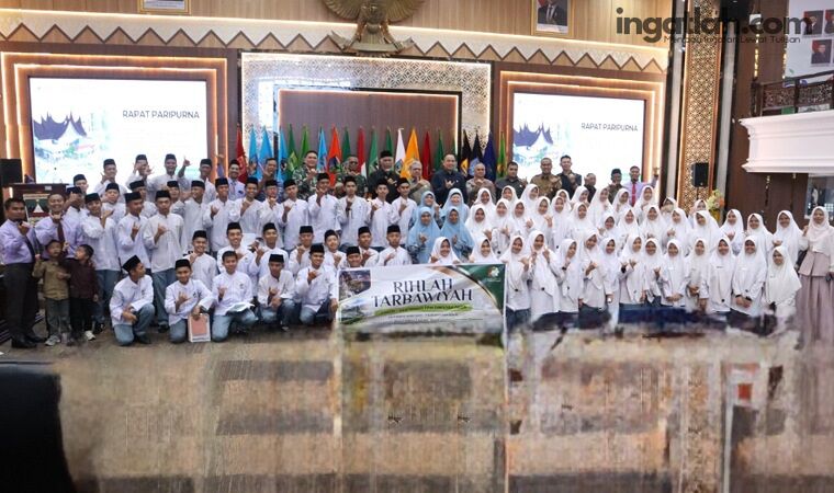 Belajar Jadi Pemimpin, 82 Santri PPM Diniyyah Kunjungi Lingkungan Pemerintahan Sumbar
