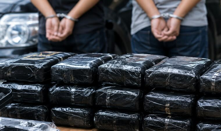 Polisi Ungkap Dugaan Peredaran Sabu Skala Besar di Pekanbaru, Oknum Anggota Ikut Diamankan