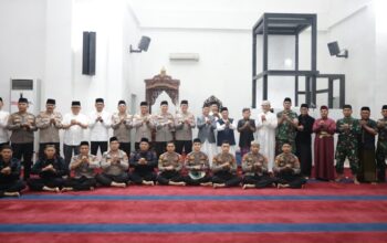 Lewat Subuh Keliling, Polda Riau Ajak Warga Jaga Keamanan dan Kelestarian Lingkungan