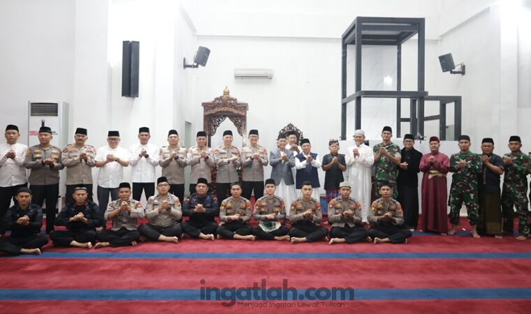 Lewat Subuh Keliling, Polda Riau Ajak Warga Jaga Keamanan dan Kelestarian Lingkungan