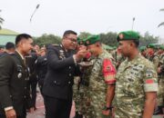 Bawa Tumpeng ke Makodim, Polres Kampar Kejutkan Dandim di HUT TNI ke-81