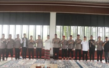 Bukan Sekadar Salat Subuh, Kapolres Kampar Duduk Bersama Warga di Kajian UAS