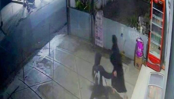 Perampokan Bersenpi di Agam, Pelaku Tersungkur Dilempar Helm Ibu Korban