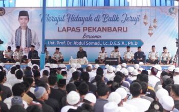 Kunjungi Lapas Pekanbaru, UAS Motivasi 1.900 Warga Binaan untuk Berbenah Diri